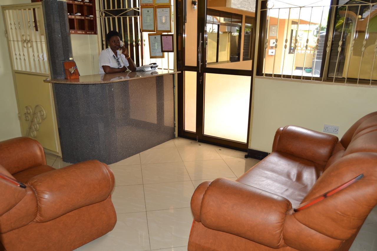 בגמויו Barcelona Lodge מראה חיצוני תמונה