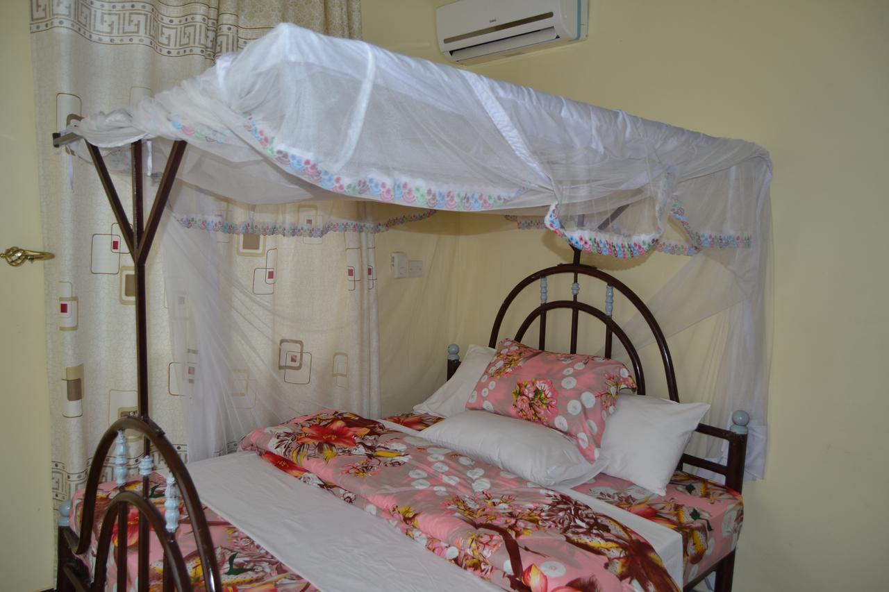 בגמויו Barcelona Lodge מראה חיצוני תמונה
