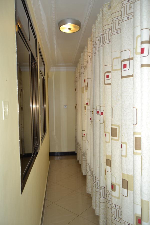 בגמויו Barcelona Lodge מראה חיצוני תמונה